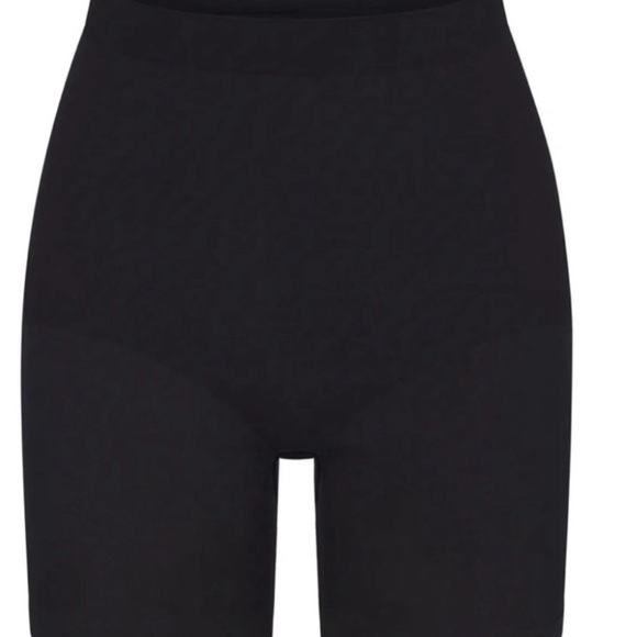 NEW SKIMS Sculpt Short Mid Thigh Onyx size xxs - Picture 3 of 8